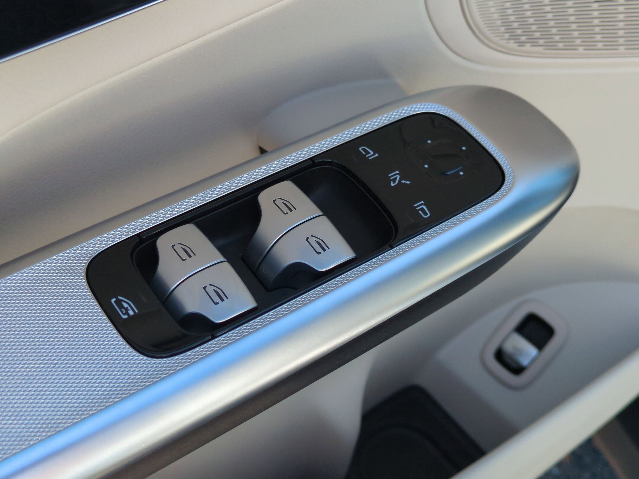 Certified 2023 Mercedes-Benz GLC 300 4MATIC image 13