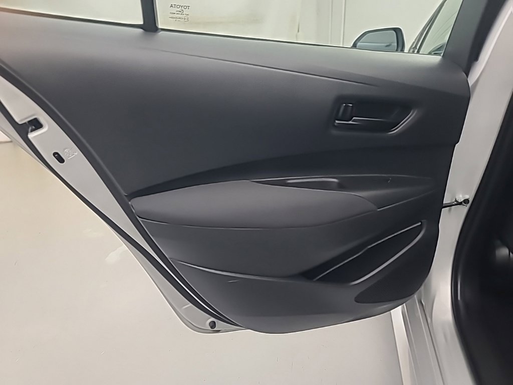 Used 2025 Toyota Corolla LE FWD image 20