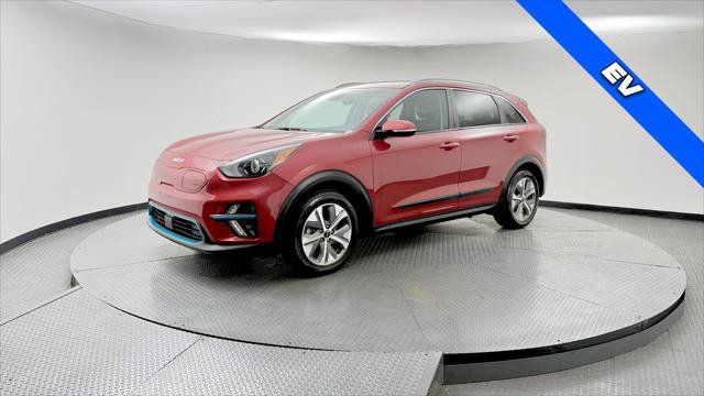 Used 2022 Kia Niro EX w/ Cold Weather Package FWD image 2
