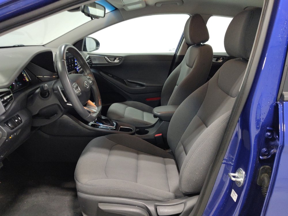 Used 2021 Hyundai Ioniq SE image 17