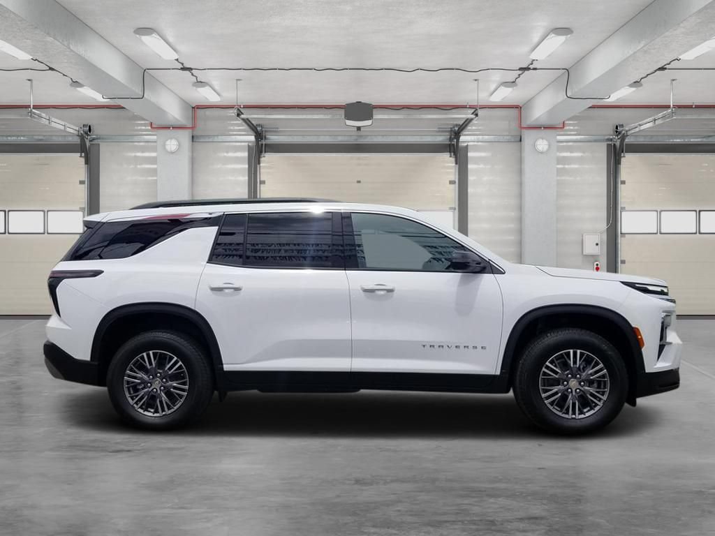 New 2026 Chevrolet Traverse LT FWD image 2