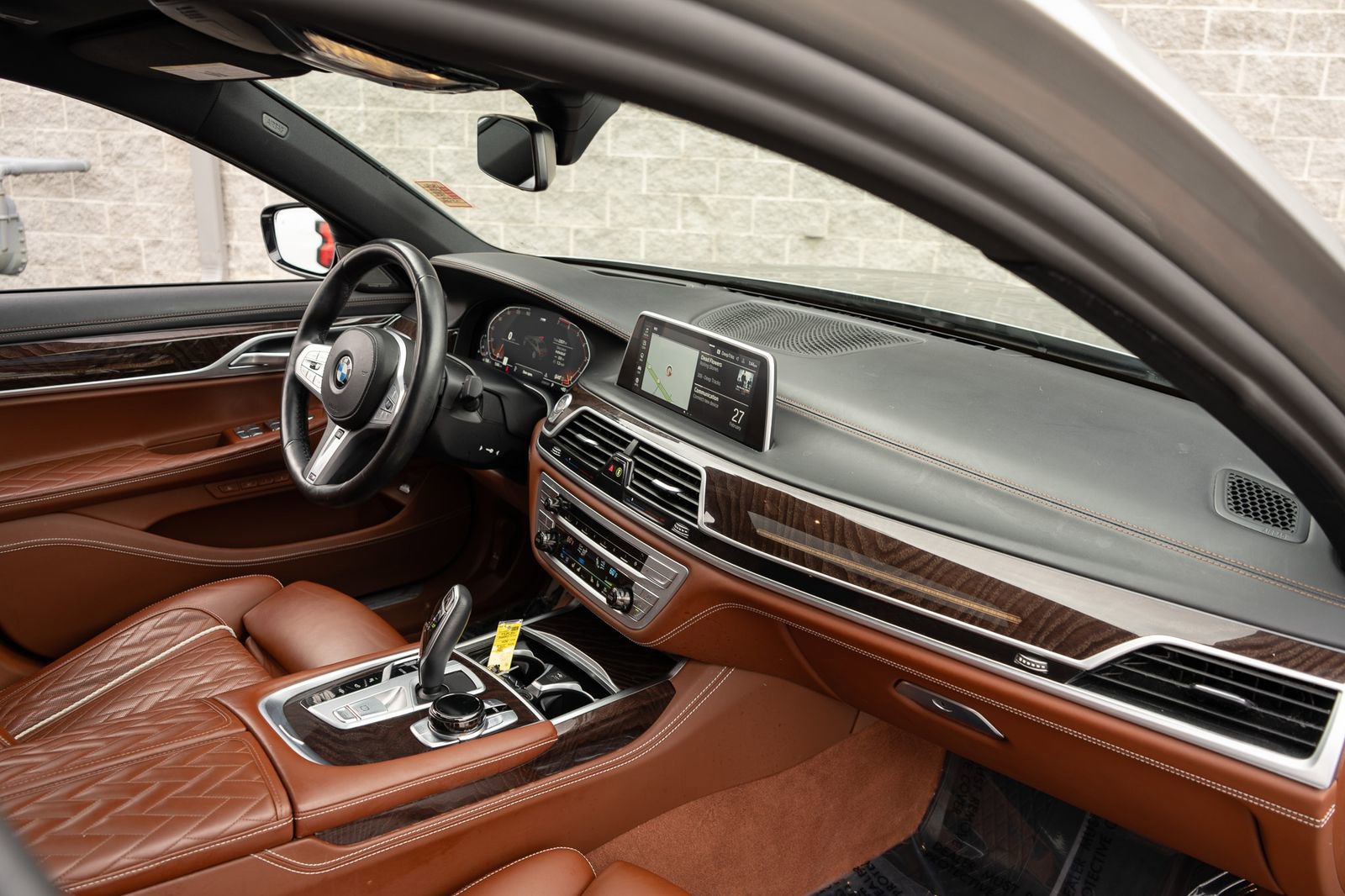 Used 2022 BMW 750i xDrive w/ Autobahn Package image 36