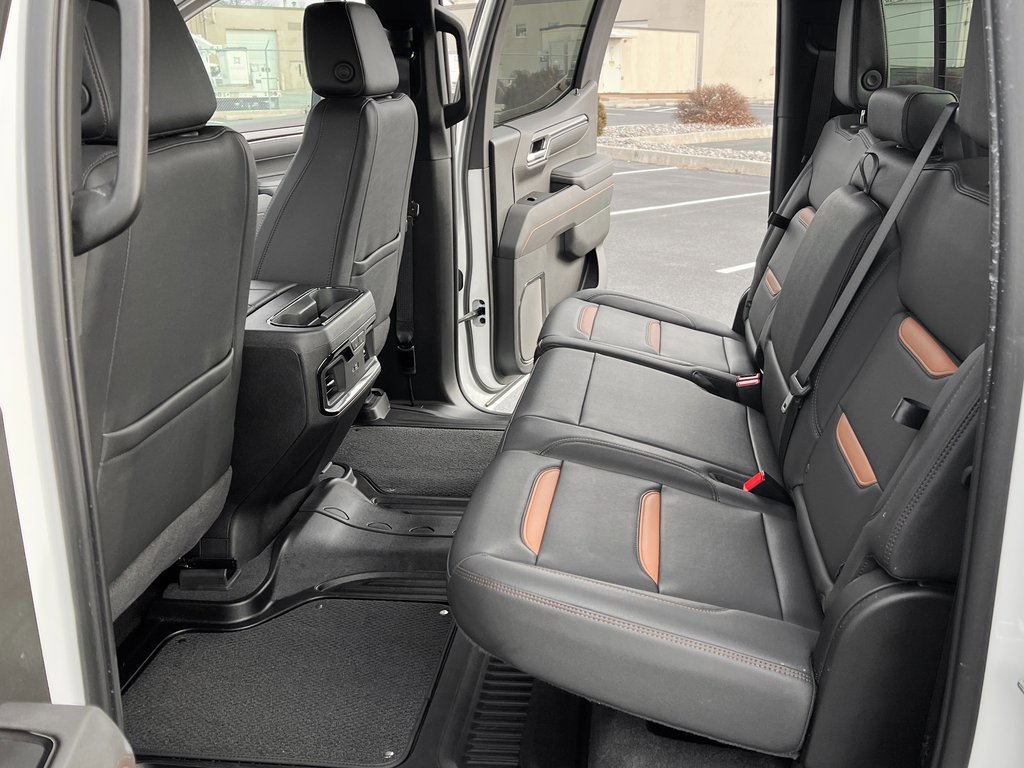 Used 2025 GMC Sierra 1500 AT4 w/ AT4 Premium Package image 19