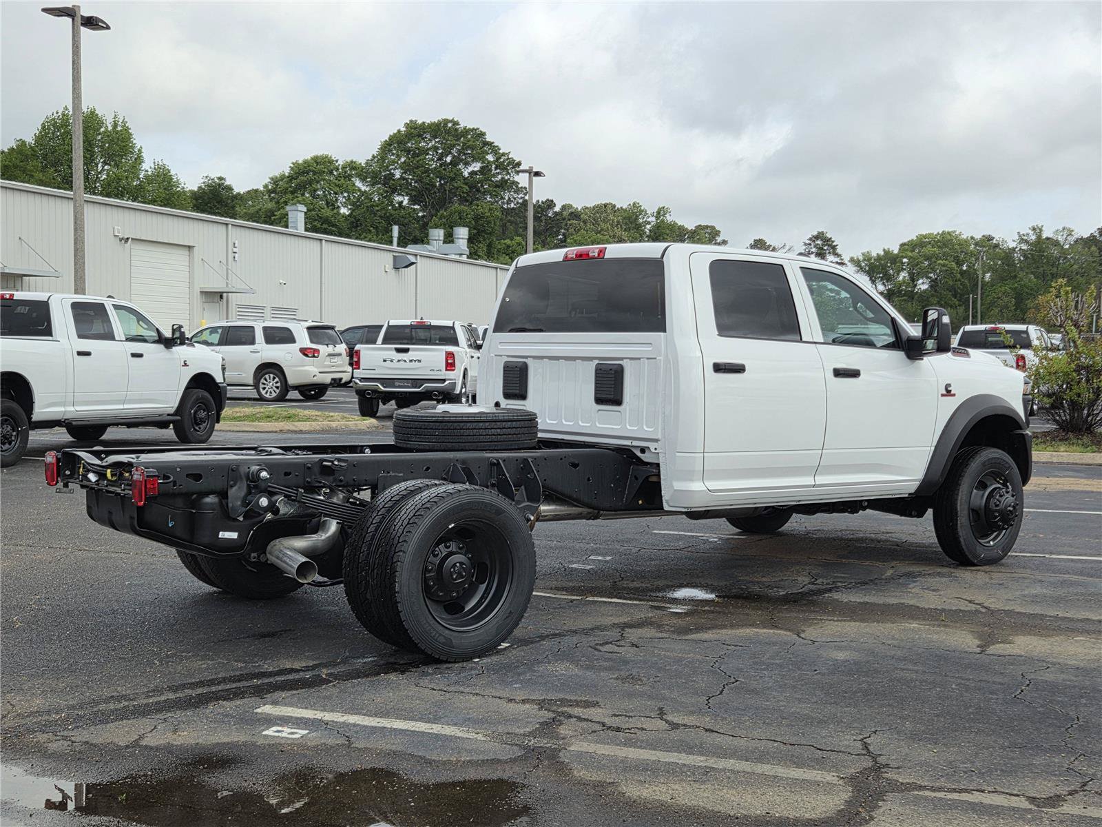 New 2026 RAM 5500 Tradesman AWD/4WD image 5