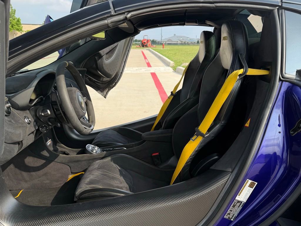 Used 2020 McLaren 600LT Spider RWD image 24