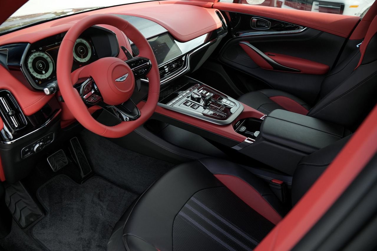 New 2026 Aston Martin DBX 707 image 14