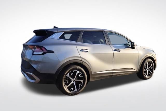 Used 2024 Kia Sportage EX image 11