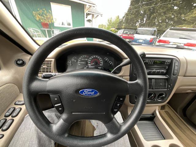 Used 2002 Ford Explorer XLT AWD/4WD image 10