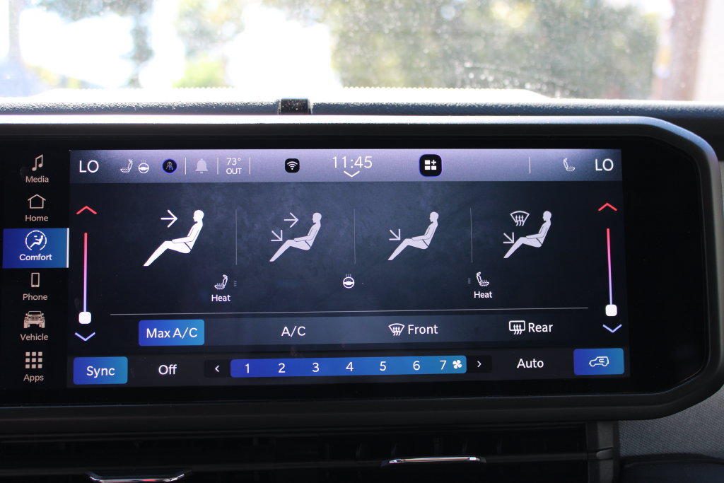 Used 2024 Jeep Wrangler Unlimited Sahara AWD/4WD image 16