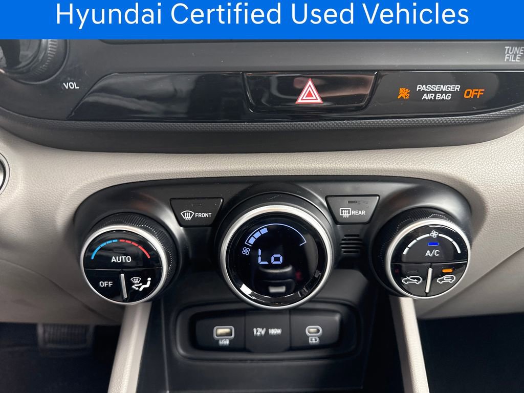 Certified 2025 Hyundai Venue SEL FWD image 27
