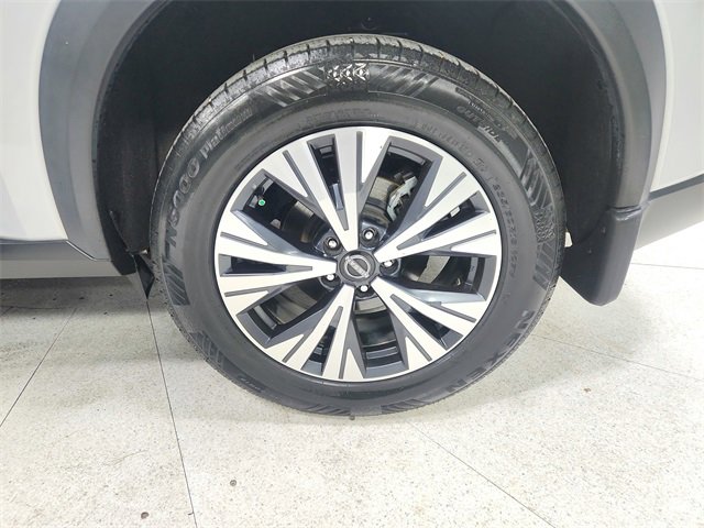 Used 2022 Nissan Rogue SV image 40