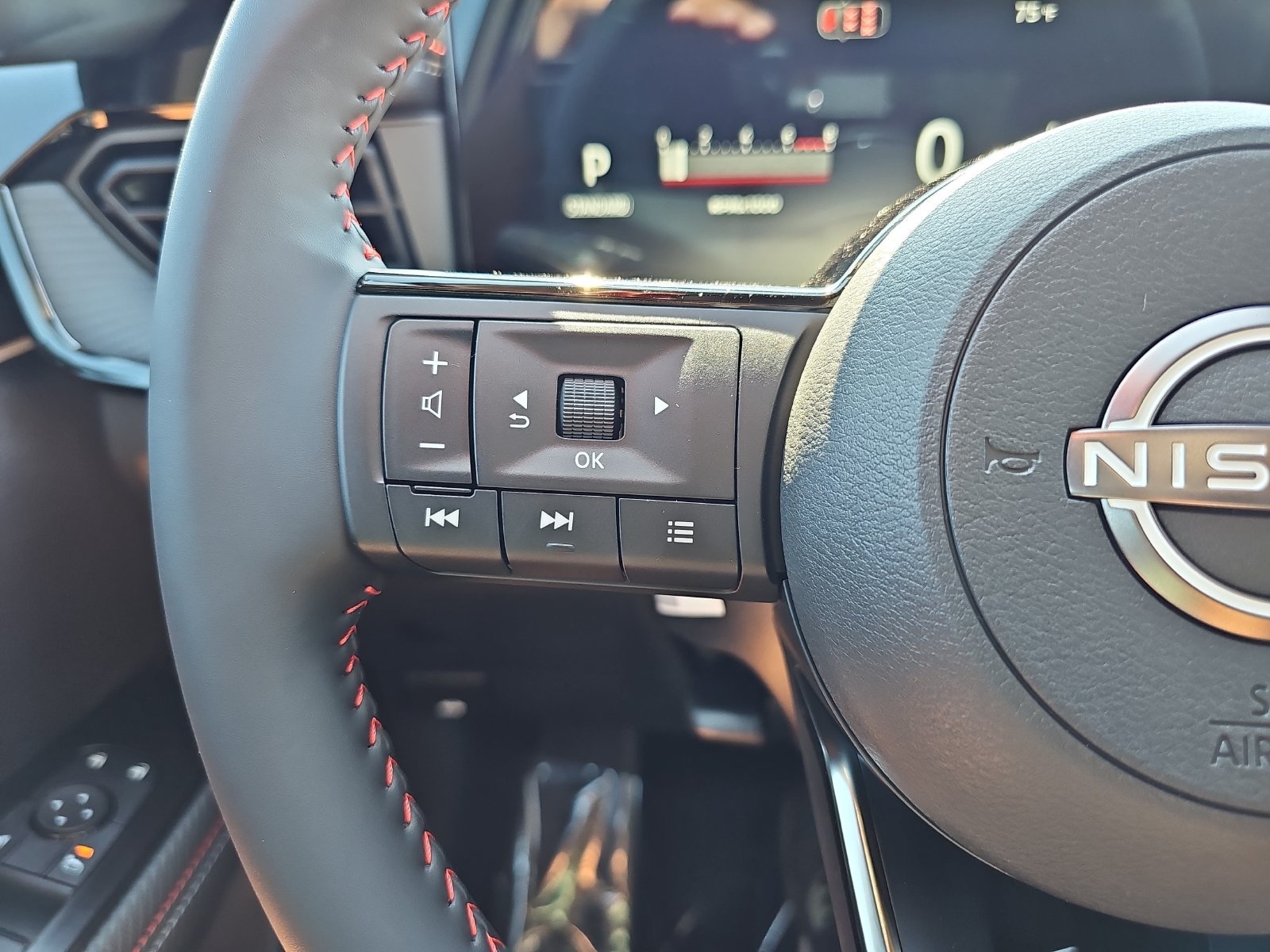 New 2027 Nissan Kicks SR FWD image 17