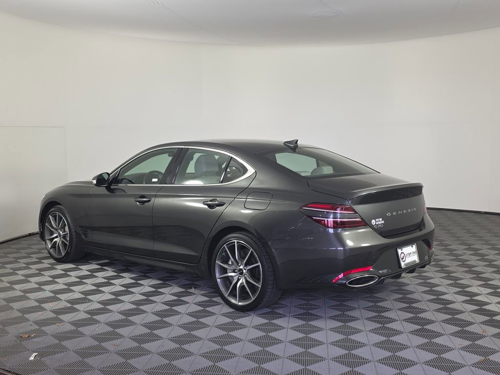 Used 2025 Genesis G70 2.5T image 5