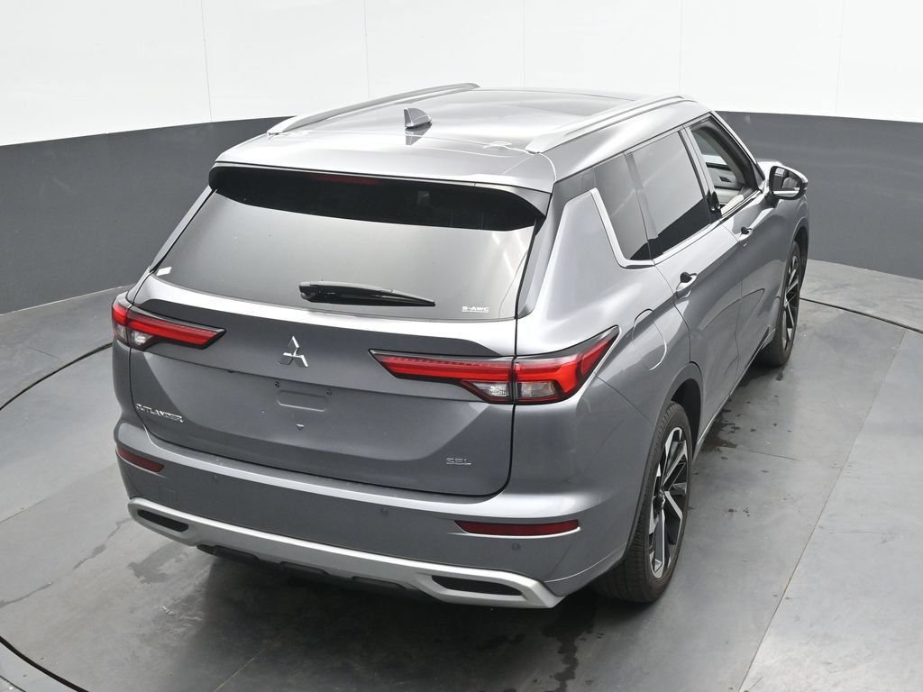Used 2023 Mitsubishi Outlander SEL AWD/4WD image 30