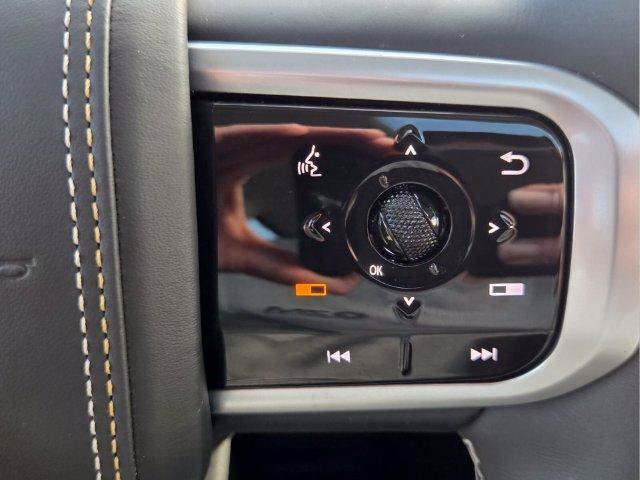 Used 2025 Nissan Armada Platinum Reserve RWD image 37