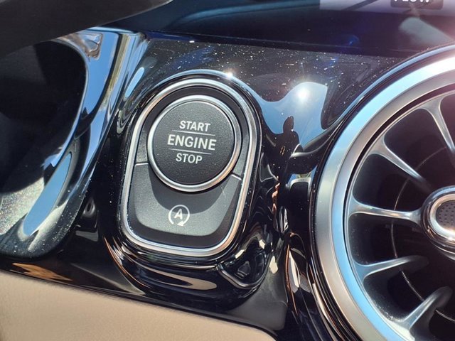 Used 2025 Mercedes-Benz GLA 250 image 25