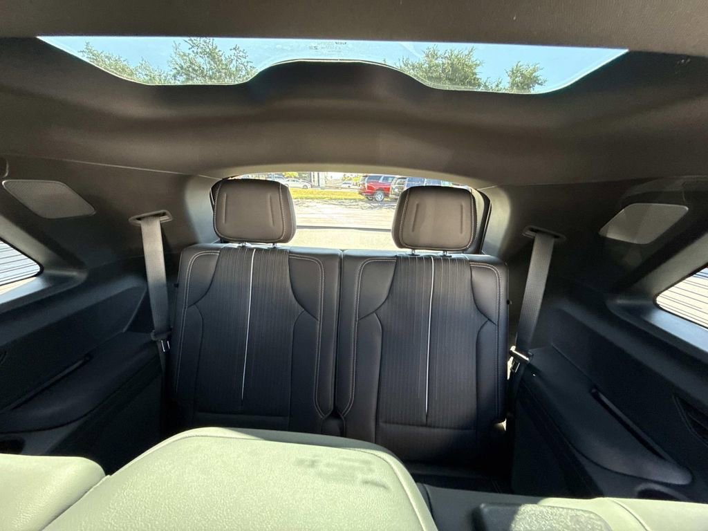 New 2026 Cadillac Vistiq Sport image 18