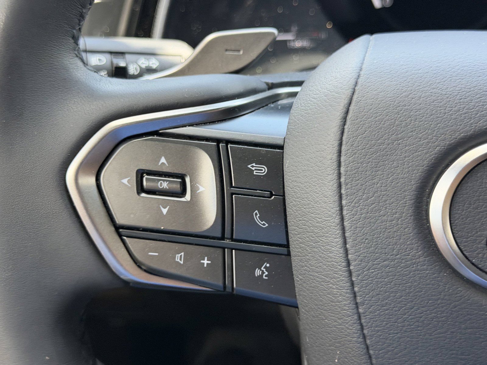Used 2025 Lexus RX 350 FWD w/ Accessory Package (K3) image 30
