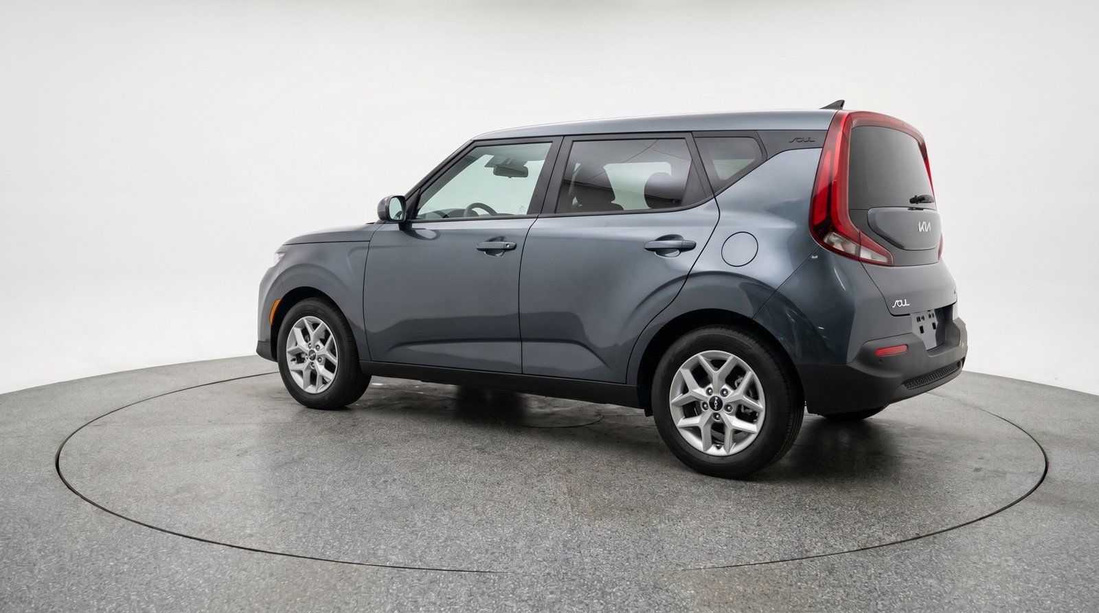 Used 2025 Kia Soul LX w/ LX Technology Package FWD image 6