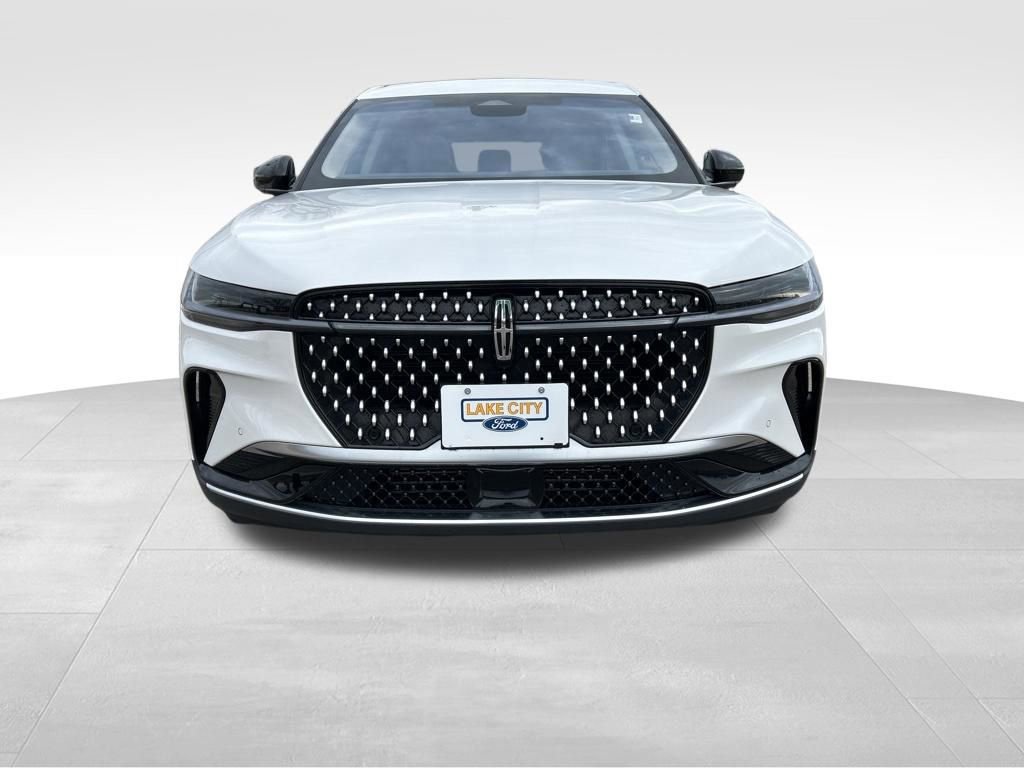 Used 2024 Lincoln Nautilus Premier w/ Equipment Group 102A image 8