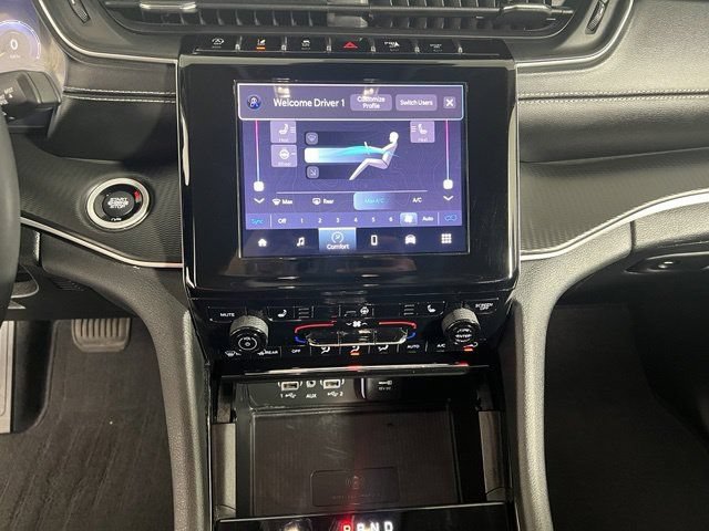 Certified 2023 Jeep Grand Cherokee Laredo w/ Luxury Tech Group I AWD/4WD image 21