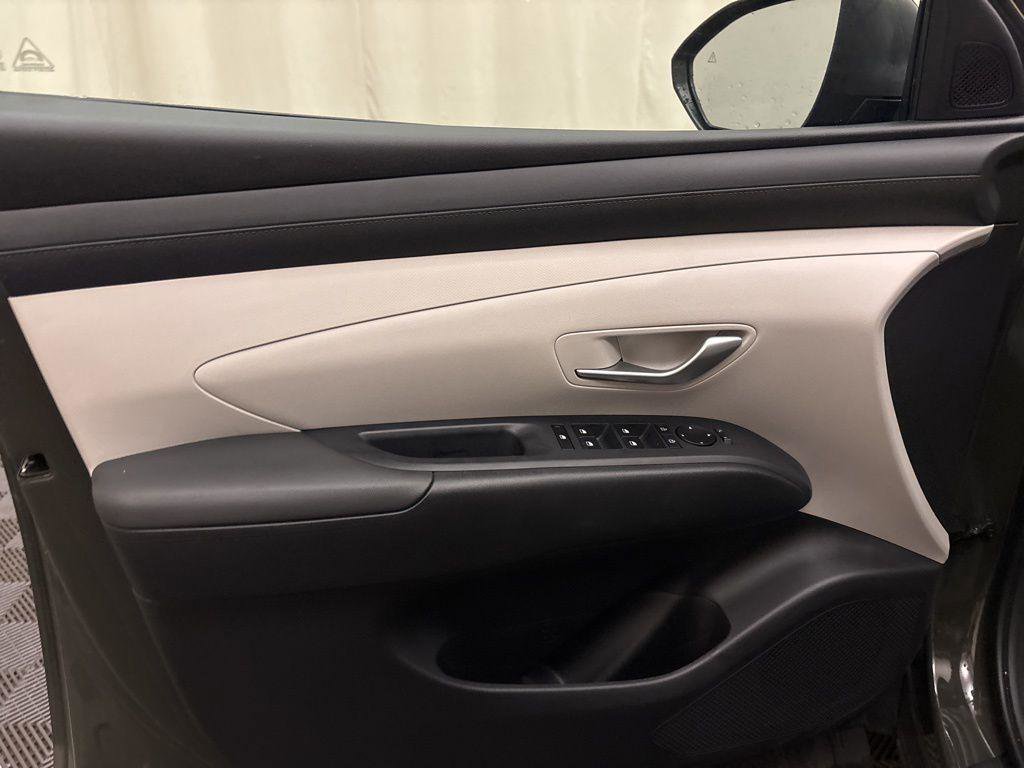 New 2025 Hyundai Tucson SE image 10