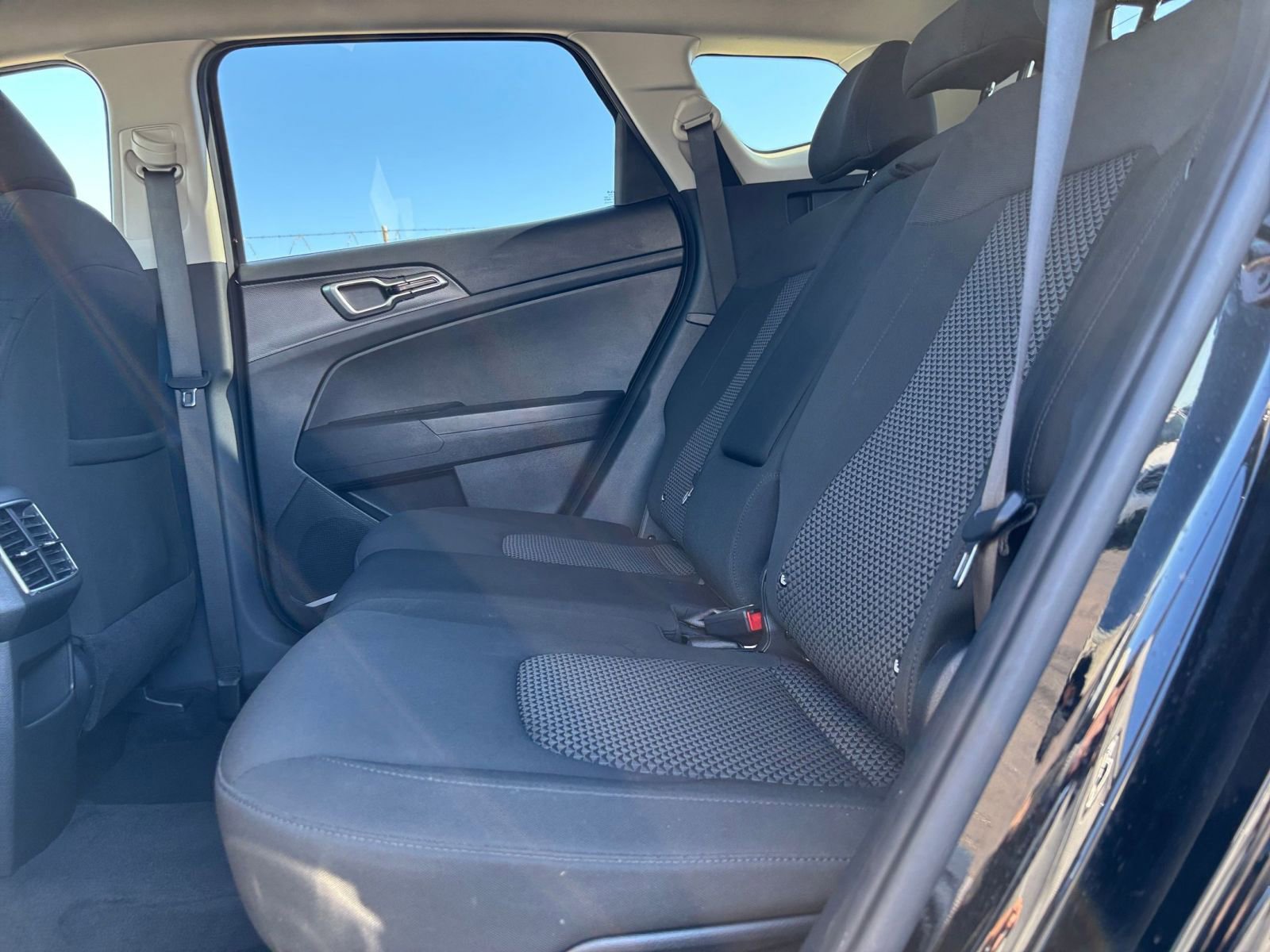 Used 2025 Kia Sportage LX image 24