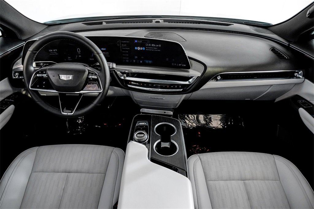 Used 2024 Cadillac Lyriq Luxury image 13