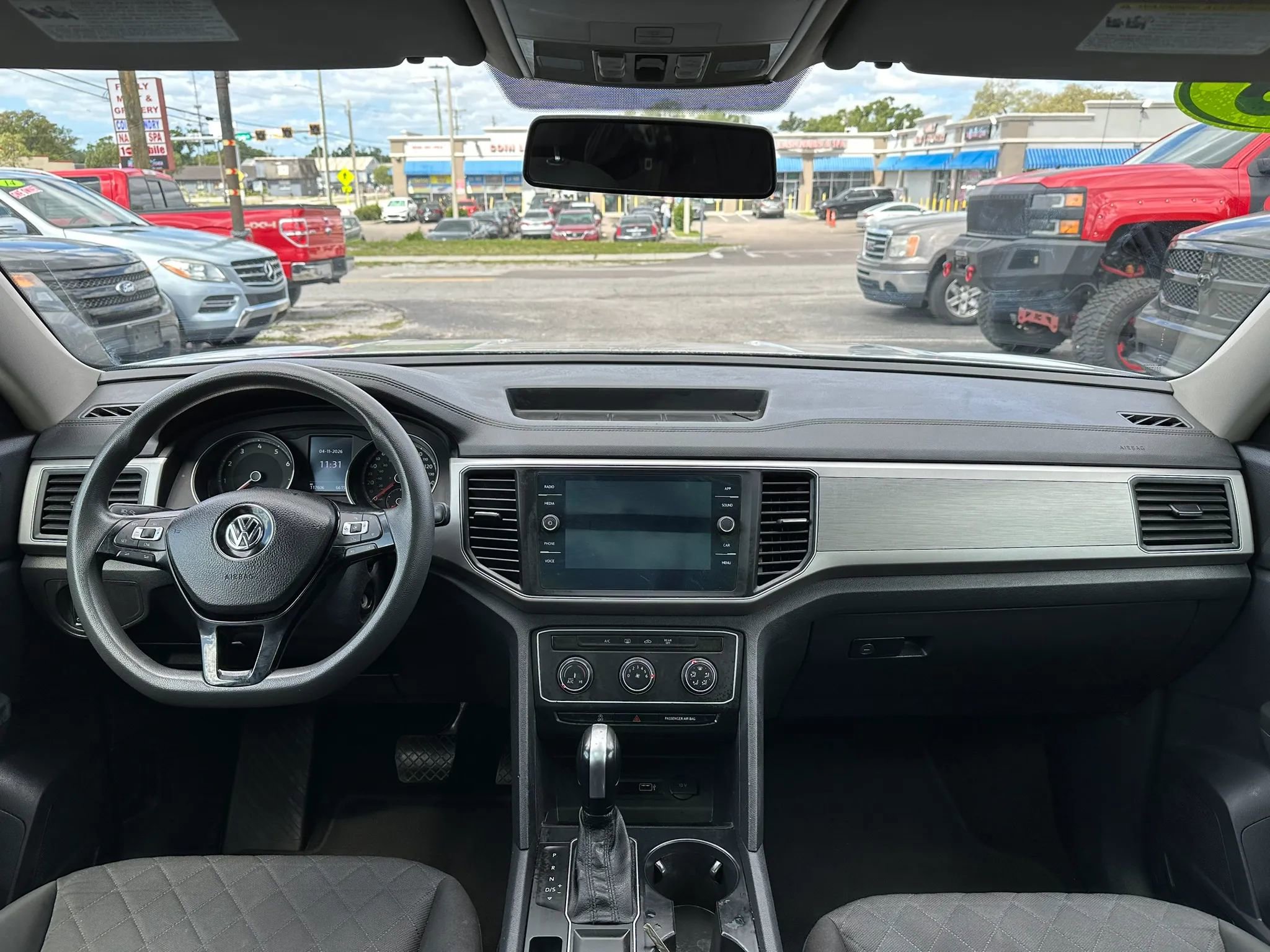 Used 2018 Volkswagen Atlas Launch Edition FWD image 12