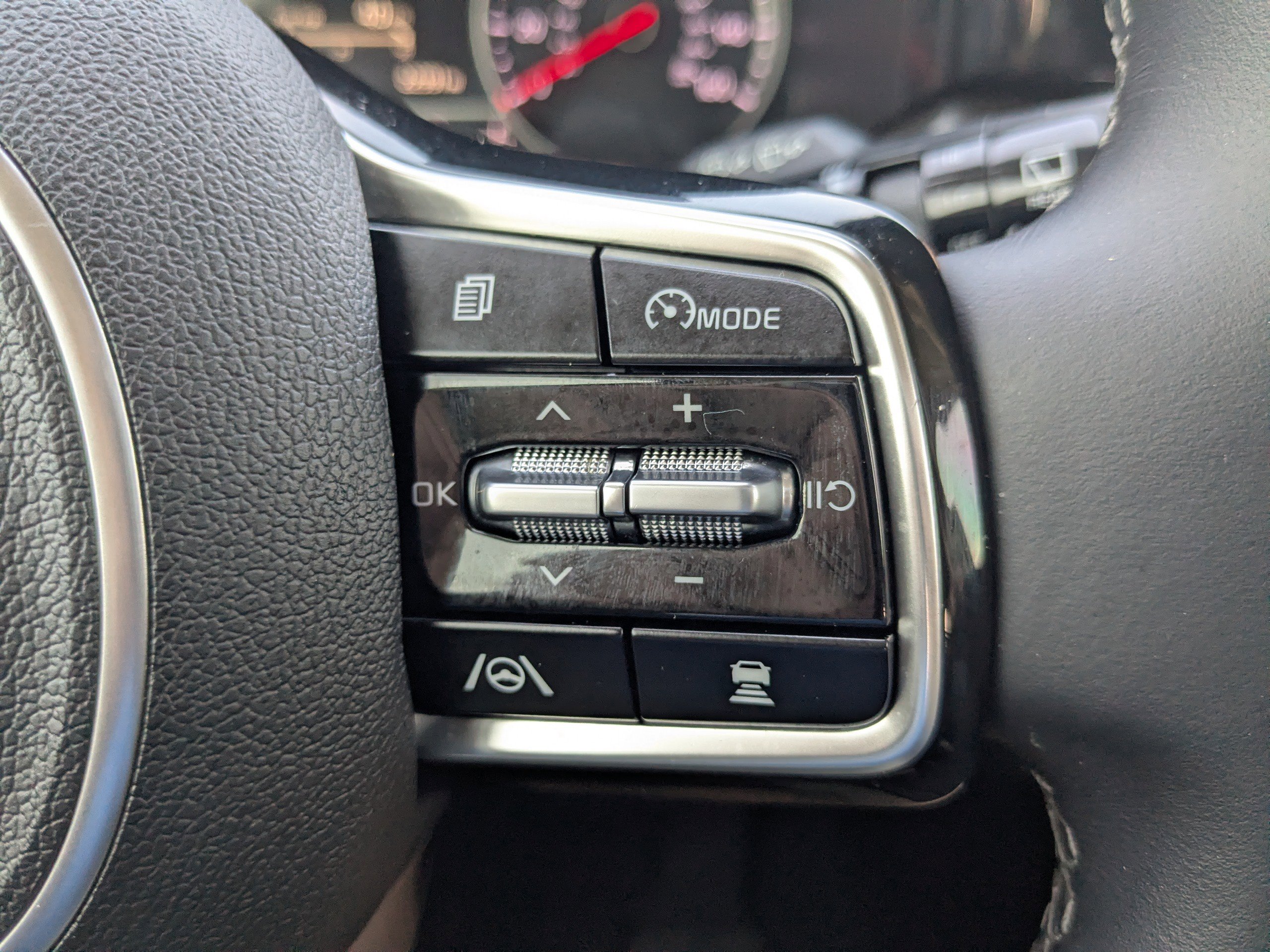 Certified 2021 Kia Sorento SX image 31