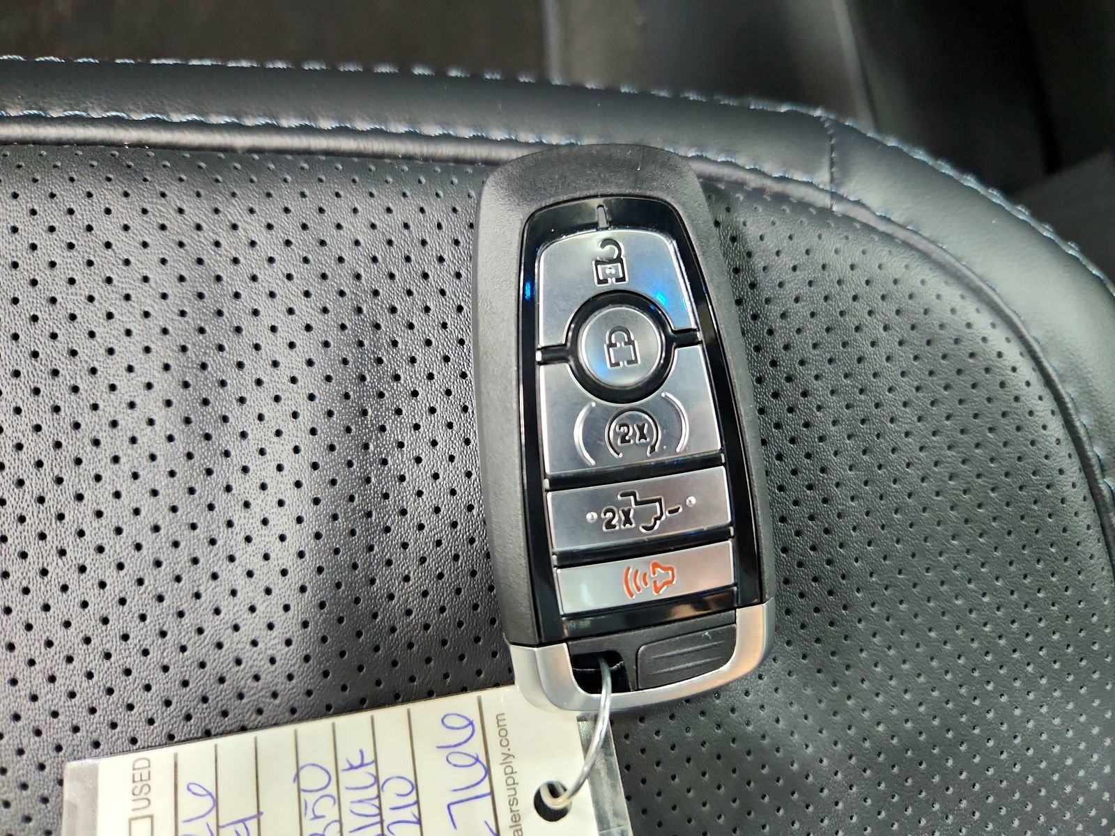 New 2026 Ford F350 Platinum w/ FX4 Off-Road Package image 34