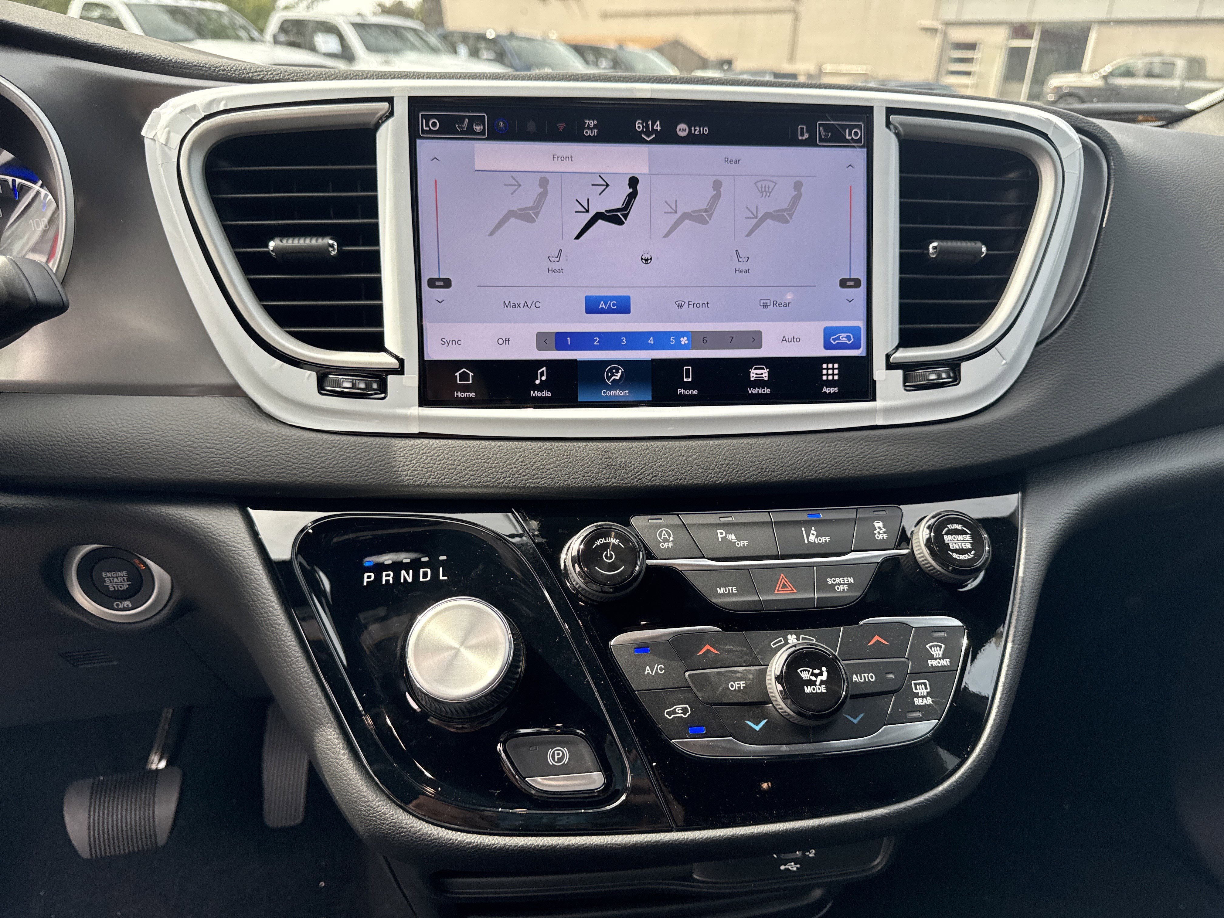 New 2026 Chrysler Voyager LX image 19