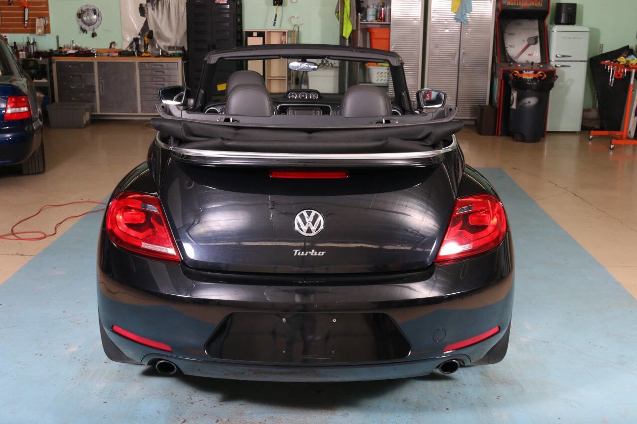 Used 2013 Volkswagen Beetle 2.0T image 16
