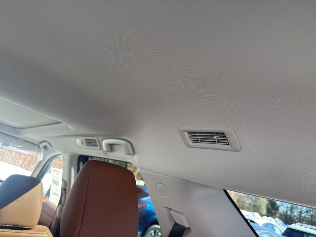 New 2026 Nissan Pathfinder Platinum image 19