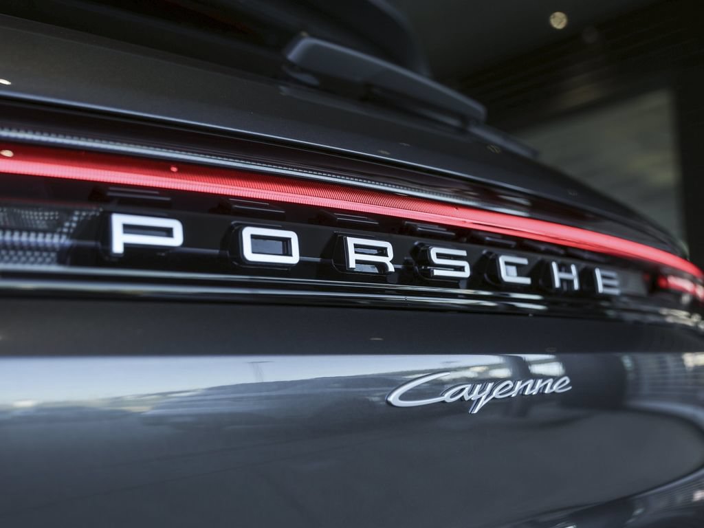 New 2026 Porsche Cayenne AWD/4WD image 15