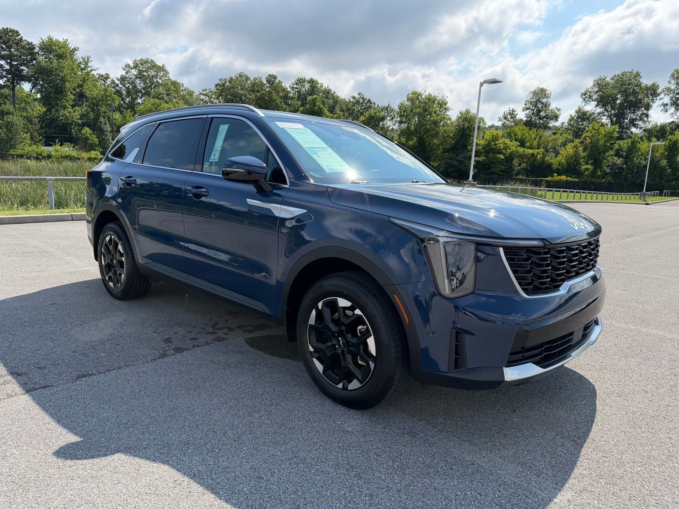 Used 2025 Kia Sorento S AWD/4WD image 7