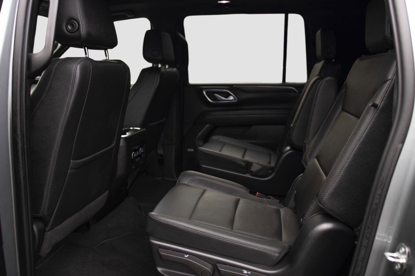 Used 2023 Chevrolet Suburban Z71 w/ Max Trailering Package image 15