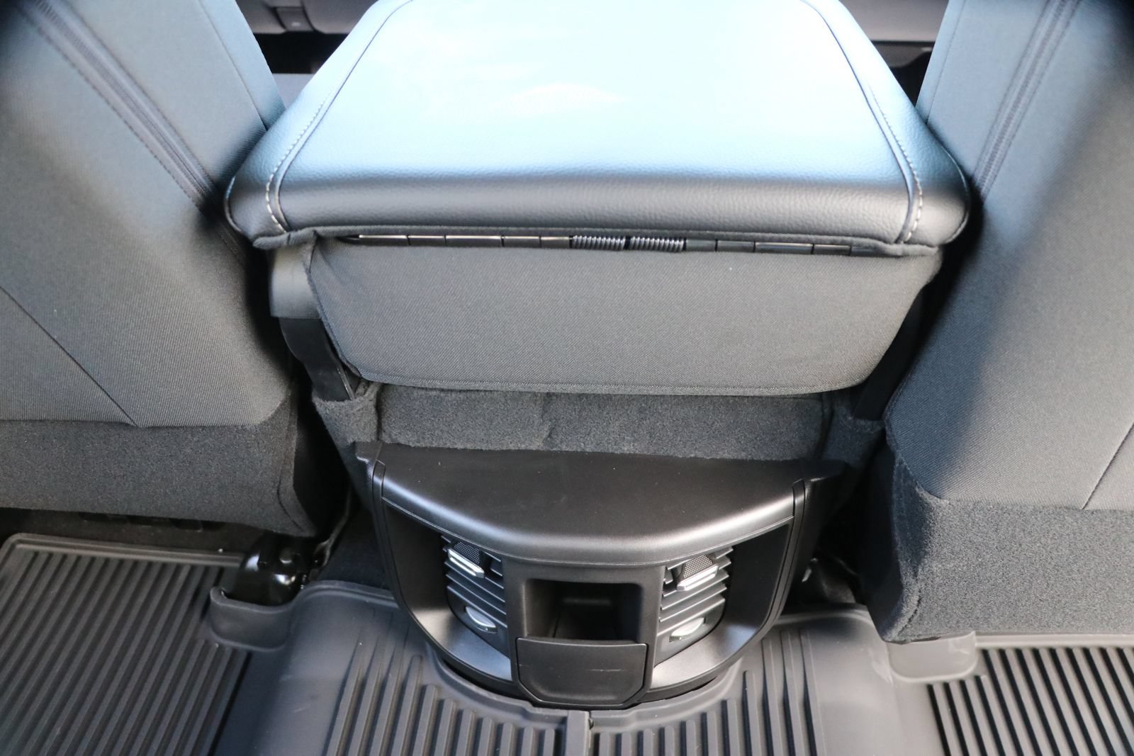 New 2026 RAM 2500 Tradesman AWD/4WD image 31
