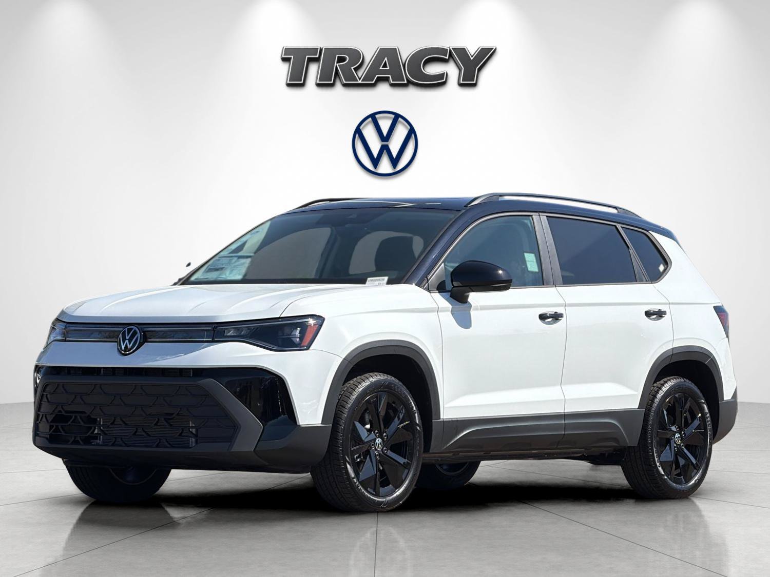 New 2027 Volkswagen Taos SE FWD image 8