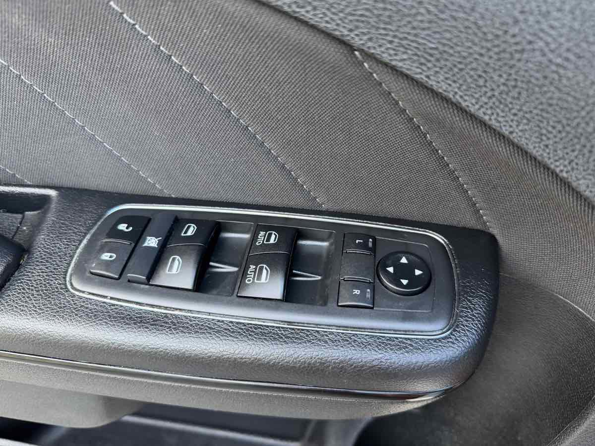 Used 2021 Dodge Charger SXT w/ Blacktop Package RWD image 27