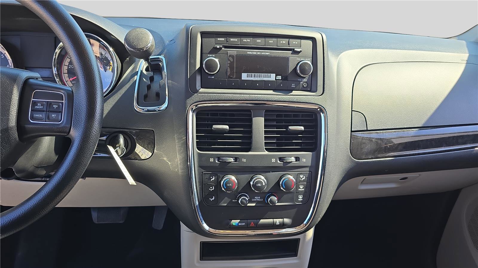 Used 2016 Dodge Grand Caravan SE w/ Quick Order Package 29E SE image 21