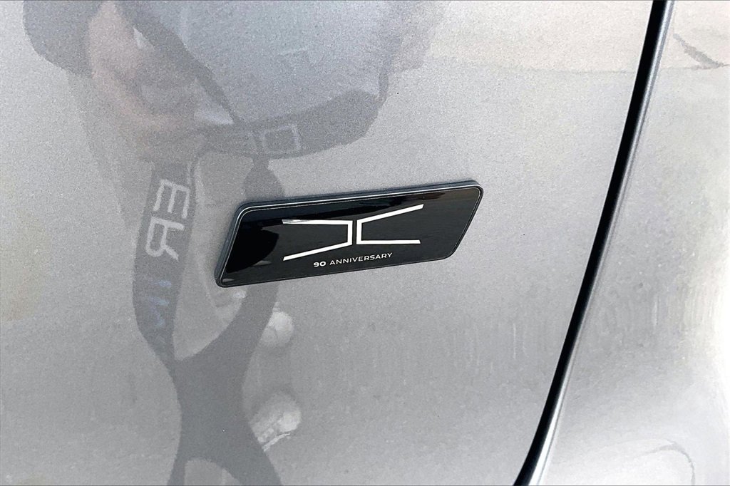 Used 2026 Jaguar F-PACE R-Dynamic S image 31