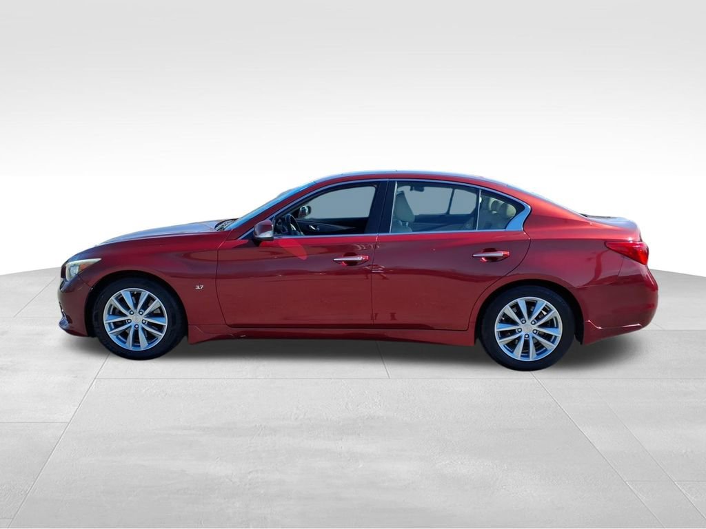 Used 2015 INFINITI Q50 Premium w/ All Weather Package image 24