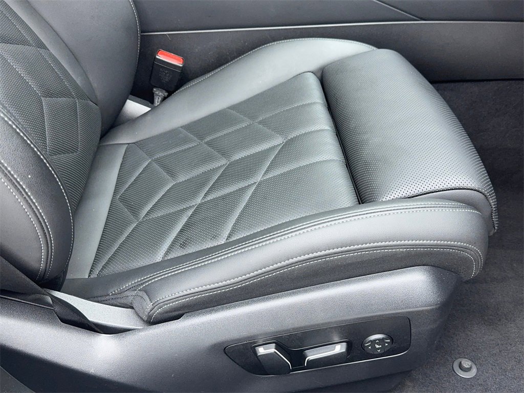 Used 2024 BMW i5 eDrive40i image 48