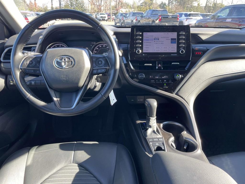 Used 2024 Toyota Camry SE image 15