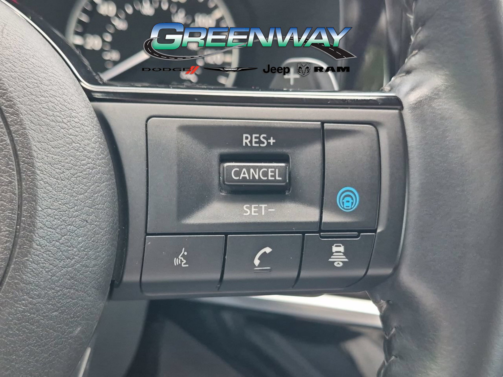 Used 2022 Nissan Pathfinder SL w/ SL Premium Package FWD image 25