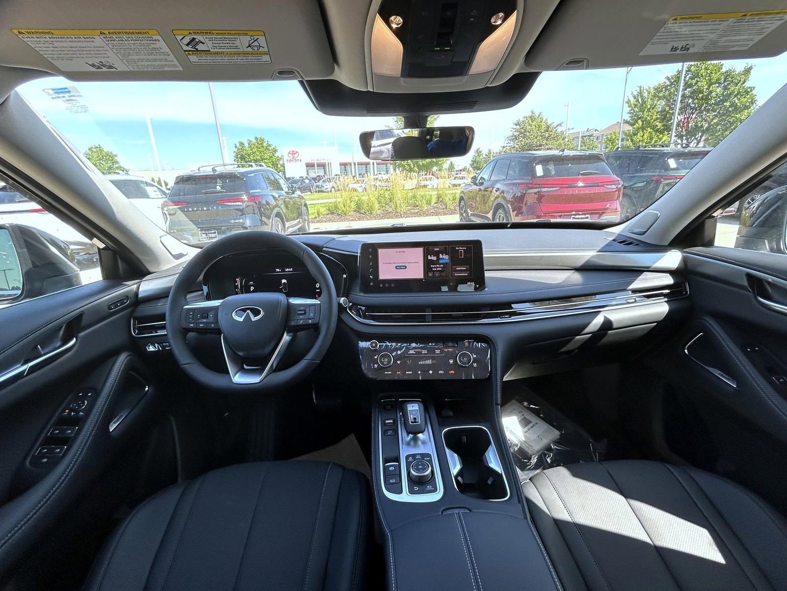 New 2026 INFINITI QX60 Luxe w/ Family Package AWD/4WD image 13