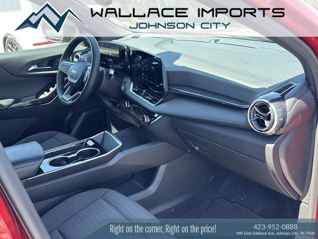 Used 2025 Chevrolet Equinox LT w/ Safety and Technology Package AWD/4WD image 35