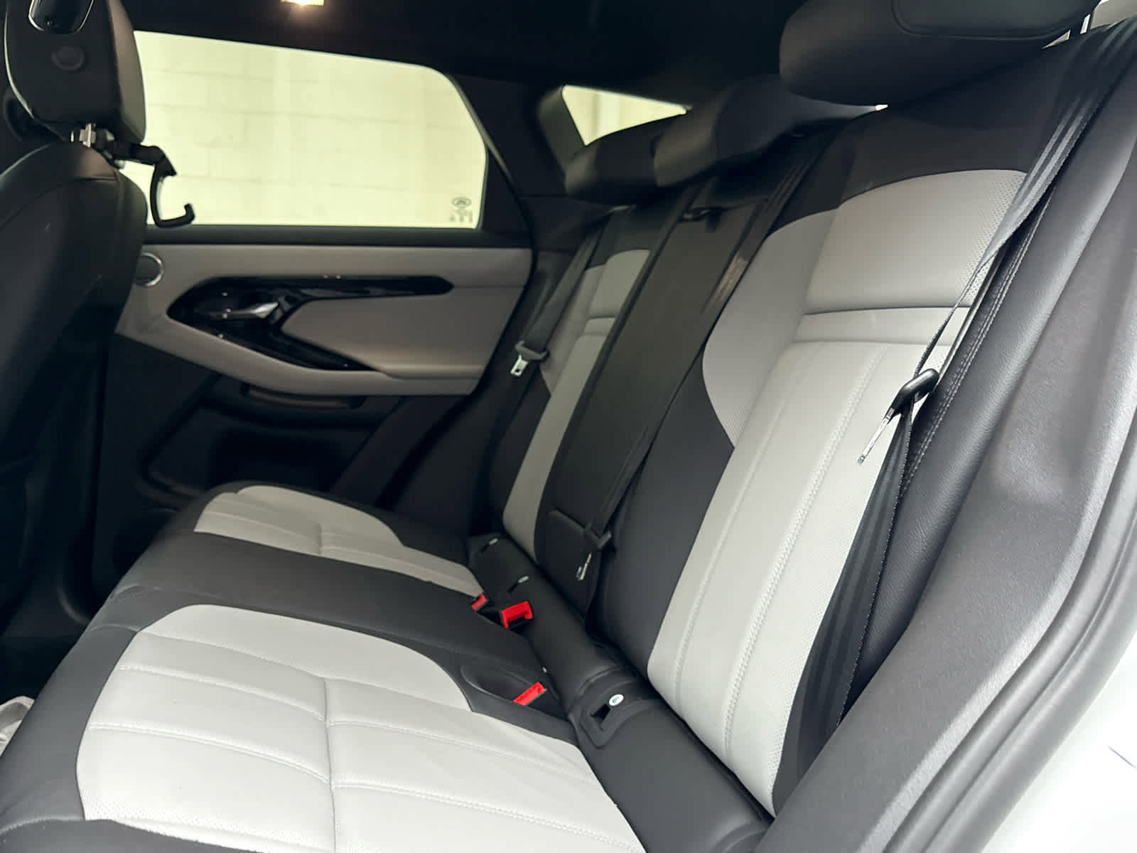 New 2026 Land Rover Range Rover Evoque Dynamic SE image 15