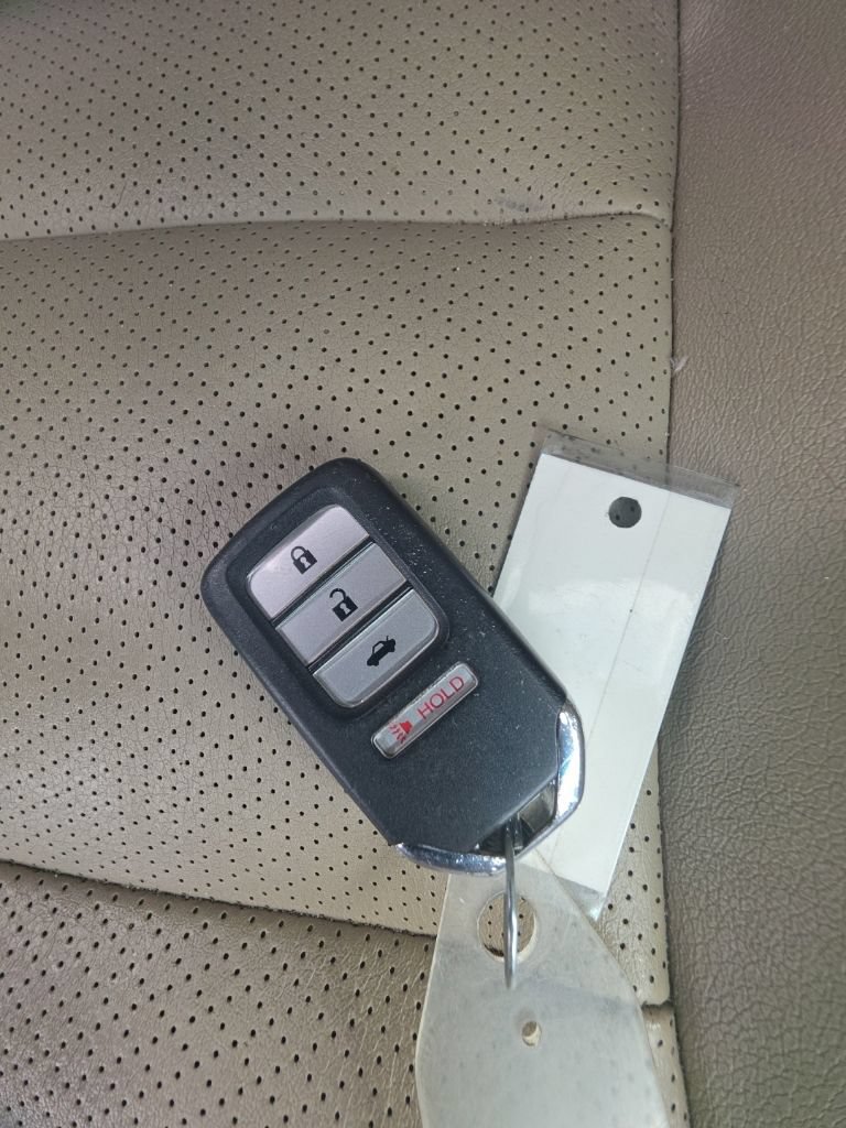 Used 2014 Honda Accord EX-L image 32